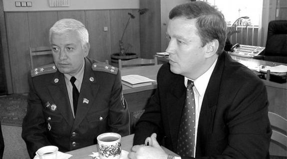 Orosz Gyula és Vitalij Makszimov (balról jobbra) a sajtótájékoztatón