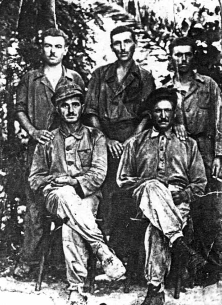 Beregújfalui foglyok egy csoportja