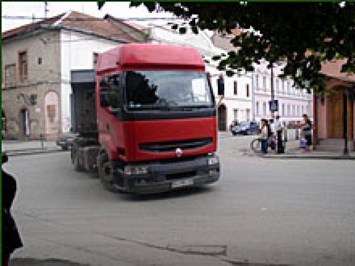 Kamion a centrumban