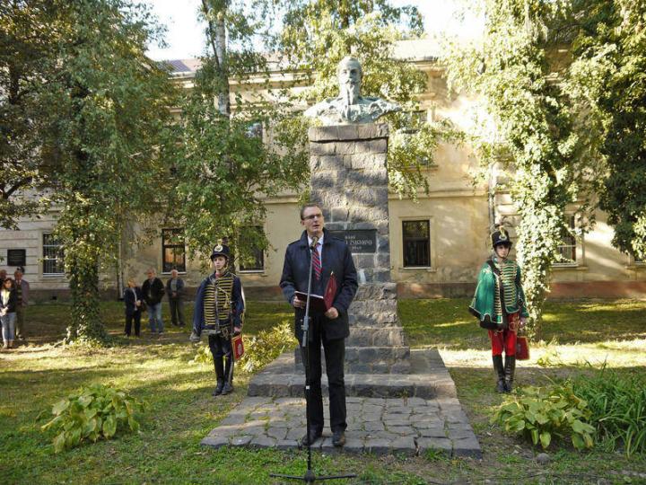 Dr. Rétvári Bence, a magyar Közigazgatási és Igazságügyi Minisztérium parlamenti államtitkára tart ünnepi beszédet