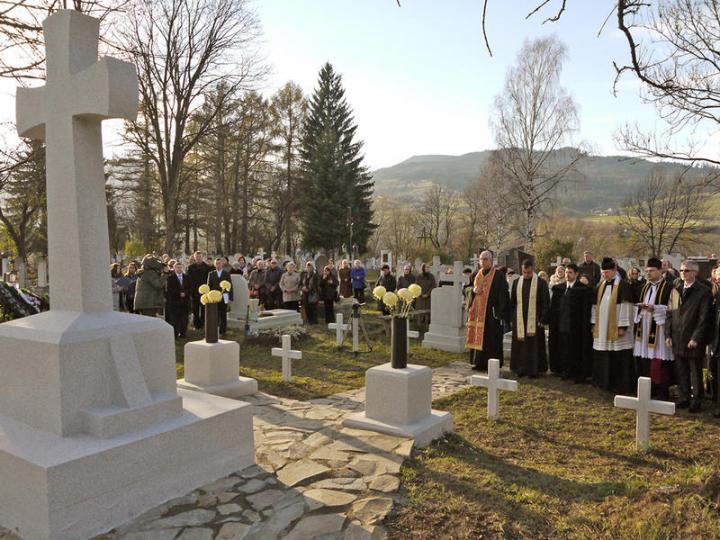 Az egyházak képviselői megáldják a temetőt