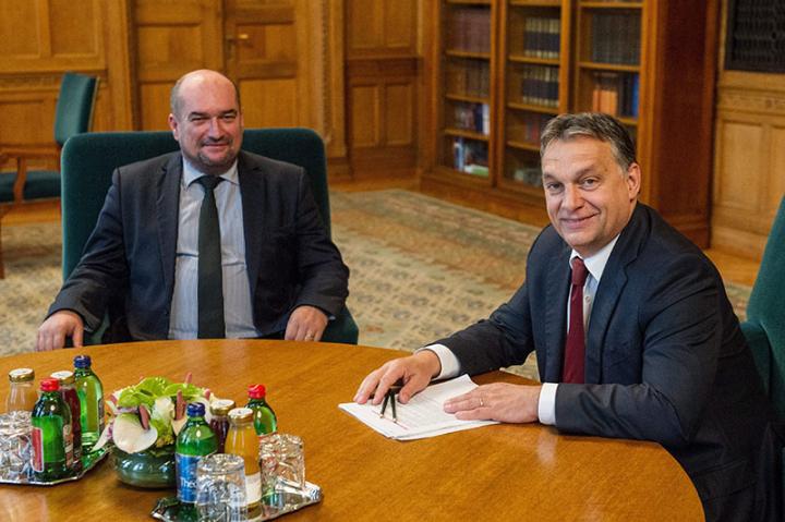 Orbán Viktor miniszterelnök és Brenzovics László, a KMKSZ elnöke az Országházban. MTI Fotó